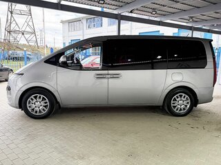 2021 Hyundai Staria I, серый, 4649000 рублей, вид 2