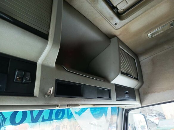 2010 Volvo FM, синий, 2500000 рублей - вид 24