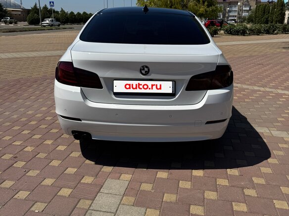 2012 BMW 5 серии 525d xDrive VI (F10/F11/F07), белый, 2400000 рублей - вид 5