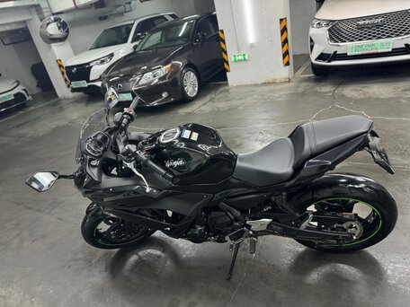 2019 Kawasaki Ninja 650, чёрный, 735000 рублей, вид 3