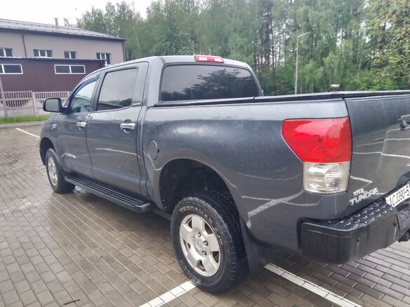 2007 Toyota Tundra CrewMax II, серый, 2100000 рублей - вид 7