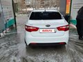 2013 Kia Rio 5-speed III, белый, 1000000 рублей - вид 5