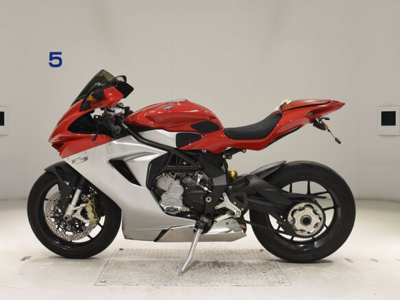 2016 MV Agusta F3 675, красный, 740000 рублей - вид 2