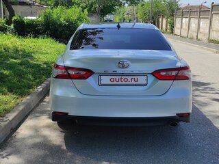 2018 Toyota Camry VIII (XV70), белый, 3150000 рублей, вид 2