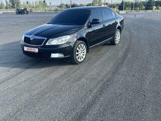 2010 Skoda Octavia II (A5) Рестайлинг, чёрный, 850000 рублей, вид 2