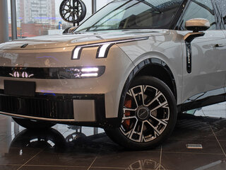 2025 Lynk & Co 900, серый, 8800000 рублей, вид 5