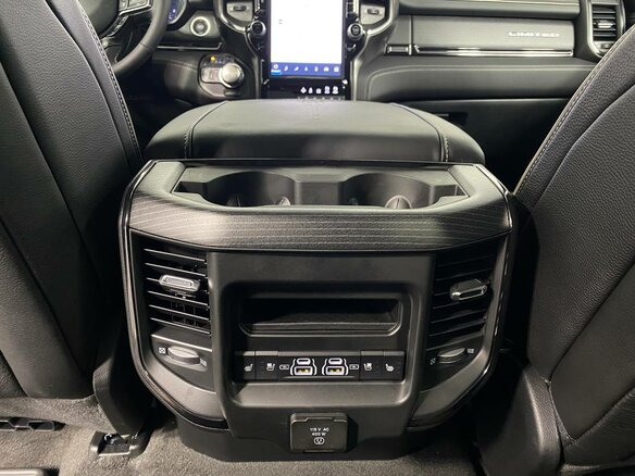 2023 Ram 1500 Crew Cab V, чёрный - вид 24