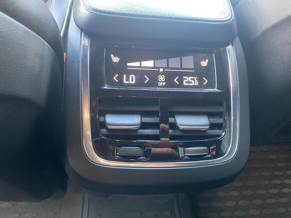 2015 Volvo XC90 II, белый, 3300000 рублей - вид 12