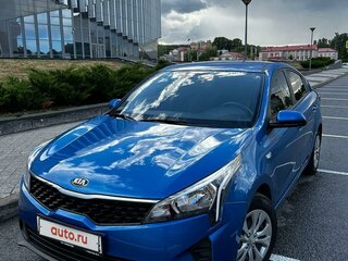 2020 Kia Rio IV Рестайлинг, синий, 1670000 рублей, вид 1