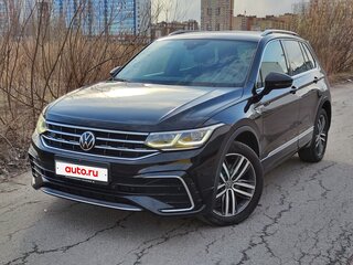 2020 Volkswagen Tiguan II Рестайлинг, чёрный, 3850000 рублей, вид 2