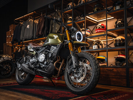 2026 Moto Morini Seiemmezzo SCR, зелёный, 744900 рублей, вид 3