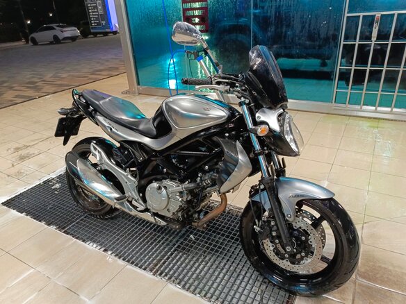 2011 Suzuki SFV 650 Gladius, чёрный, 570000 рублей - вид 1