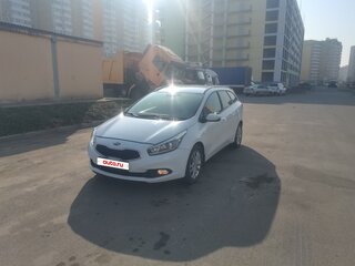 2013 Kia Ceed II, белый, 800000 рублей, вид 1