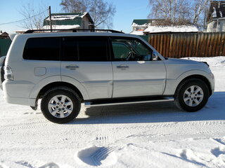 2010 Mitsubishi Pajero IV, белый, 2300000 рублей, вид 2