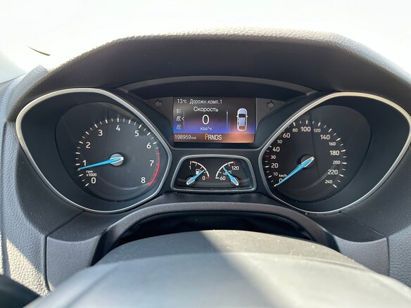 2016 Ford Focus III Рестайлинг, серый, 999999 рублей - вид 28
