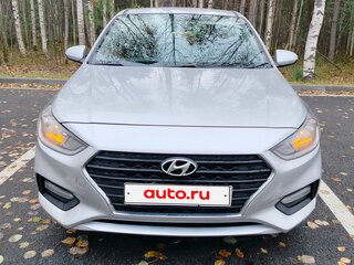 2017 Hyundai Solaris II, серебристый, 990000 рублей, вид 1