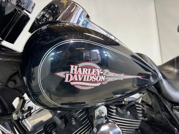 2012 Harley-Davidson Electra Glide, чёрный, 730000 рублей - вид 16
