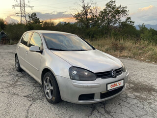 2004 Volkswagen Golf V, серебристый, 580000 рублей, вид 2