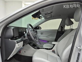 2024 Hyundai Kona II (SX2), серебристый, 3100000 рублей, вид 5