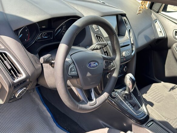 2016 Ford Focus III Рестайлинг, серый, 999999 рублей - вид 13