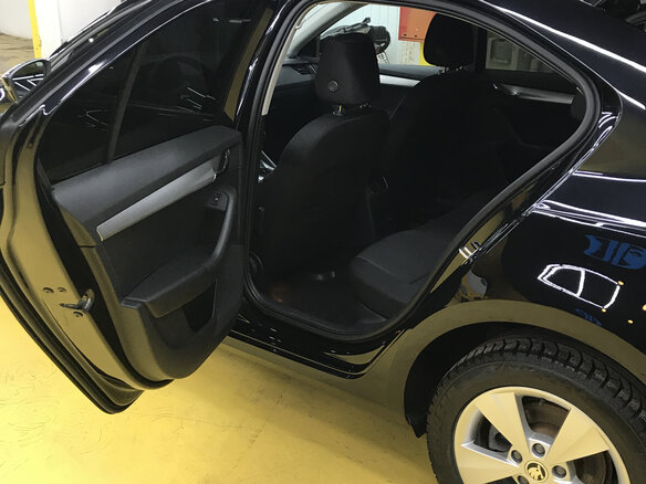 2013 Skoda Octavia III (A7), чёрный, 1200000 рублей - вид 35