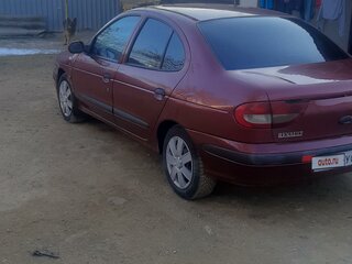 2000 Renault Megane I Рестайлинг, красный, 450000 рублей, вид 5