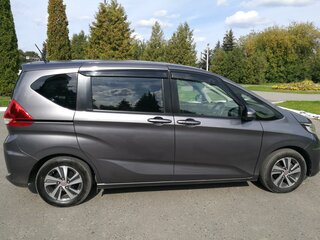 2017 Honda Freed II, серый, 1450000 рублей, вид 3