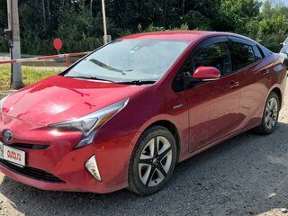 2016 Toyota Prius IV (XW50), красный, 1700000 рублей, вид 3