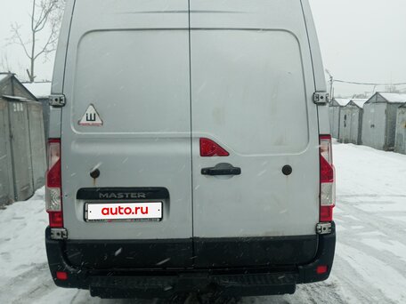 2017 Renault Master, серебристый, 2700000 рублей, вид 3