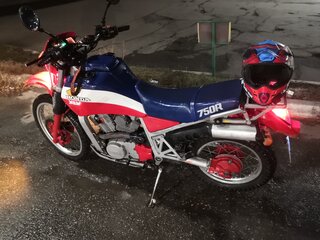 Honda XLV 750