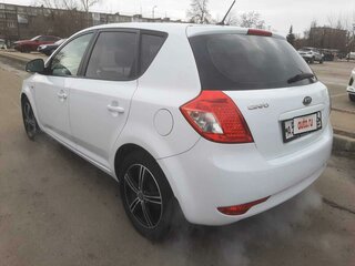 2011 Kia Ceed I Рестайлинг, белый, 750000 рублей, вид 4