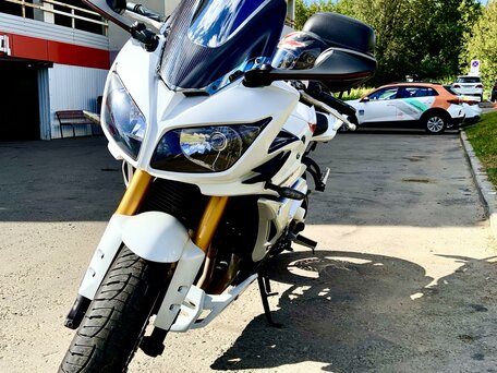 2010 Yamaha FZ1, белый, 500000 рублей, вид 5