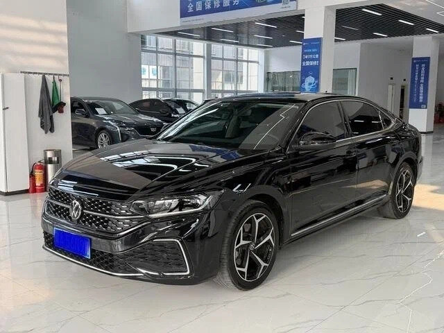 Открыть фотографии: Volkswagen Passat (North America and China) II (China Market) Рестайлинг
