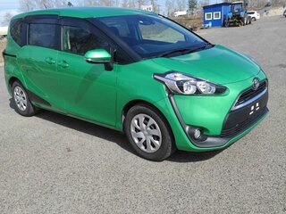 2017 Toyota Sienta II, зелёный, 1450000 рублей, вид 2