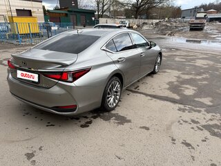 2023 Lexus ES 300h VII Рестайлинг, серый, 5400000 рублей, вид 4