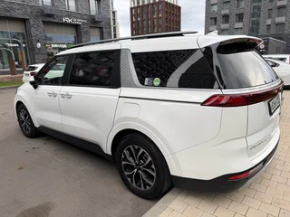 2021 Kia Carnival IV, белый, 3695000 рублей, вид 2