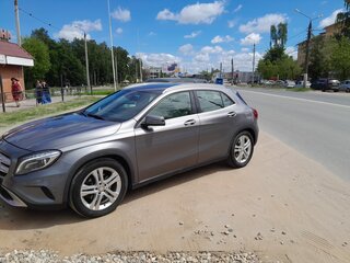 2014 Mercedes-Benz GLA 250 I (X156), серый, 2200000 рублей, вид 3
