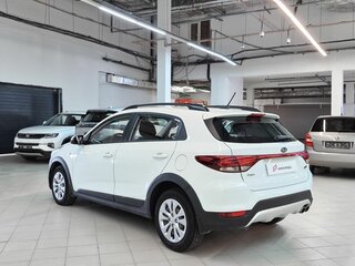 2017 Kia Rio X-Line IV, белый, 1499000 рублей, вид 4