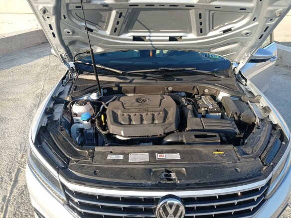 2018 Volkswagen Passat (North America and China) I Рестайлинг, серебристый, 1950000 рублей - вид 11