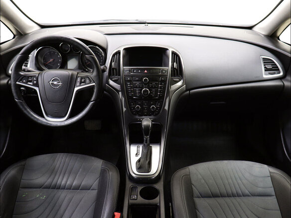 2012 Opel Astra J Рестайлинг, белый, 920000 рублей - вид 6