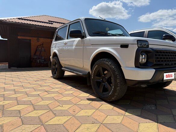 2024 Lada (ВАЗ) Niva Legend I, белый, 1100000 рублей - вид 1
