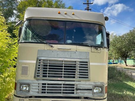 1998 International 9000 Series, бежевый, 1845000 рублей, вид 1