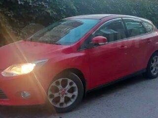 2012 Ford Focus III, красный, 990000 рублей, вид 1