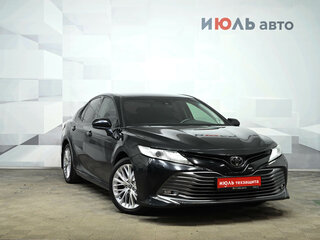 2020 Toyota Camry VIII (XV70), чёрный, 2550000 рублей, вид 3