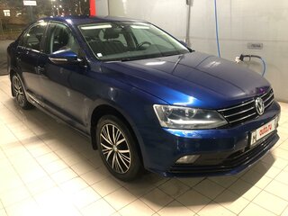 2016 Volkswagen Jetta VI Рестайлинг, синий, 1670000 рублей, вид 3