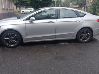 2015 Ford Fusion (North America) II, серебристый, 2500000 рублей, вид 1