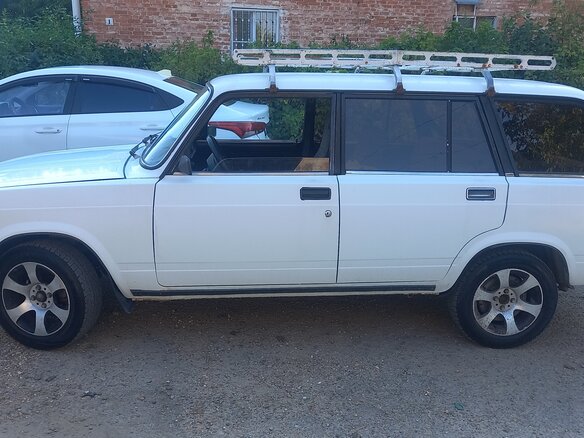 2002 Lada (ВАЗ) 2104 21047, белый - вид 5
