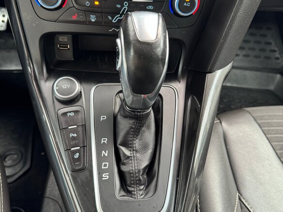 2015 Ford Focus III Рестайлинг, синий, 1520000 рублей - вид 26