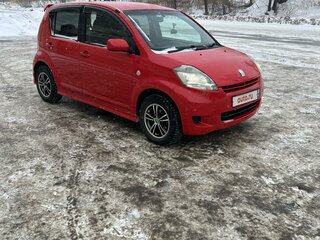 2004 Toyota Passo I (C10), красный, 515000 рублей, вид 3