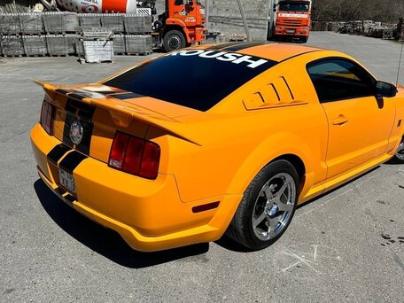 2006 Ford Mustang V, оранжевый, 3500000 рублей, вид 5